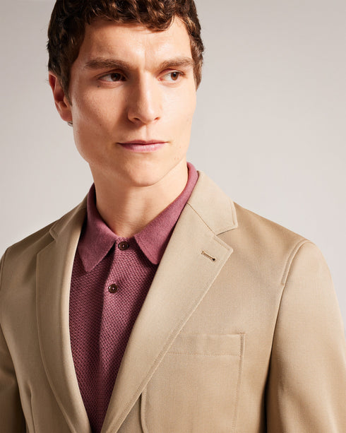 HEDDONJ-Jackets-Nothing says classic like a suit jacket. HEDDONJ is made of soft, pure wool and features notched lapels and a classic single-breasted fit. Now that's impressive. Suit jacket 100% wool Notched lapel Single breasted buttons Pockets Long sleeved George is 6'2" / 1.88m and wears Navy in a Ted size 3- Ted Baker Romania